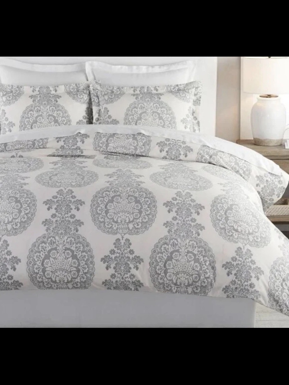Pottery Barn Medallion Duvet Cover Set - Queen